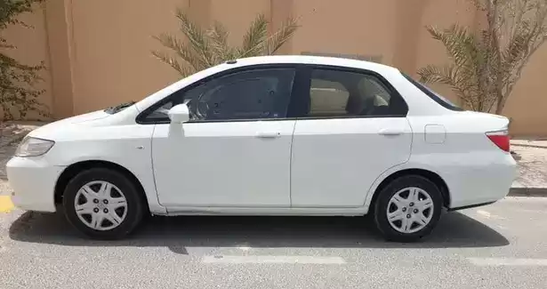 Gebraucht Honda City Zu verkaufen in Al Sadd , Doha #7895 - 1  image 